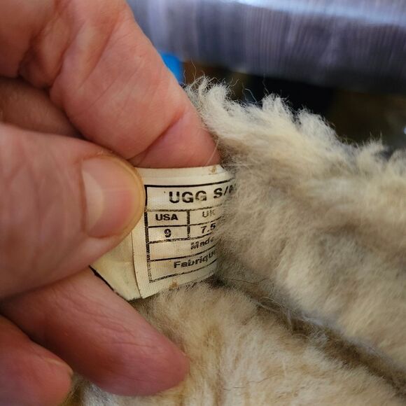 UGG Dakota Cozy Gray  Plush‎ Moccasin Slippers Sz 9 - Picture 8 of 11